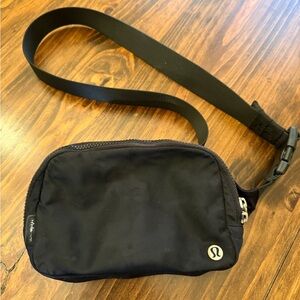 lululemon athletica Black Crossbody Bag 2L